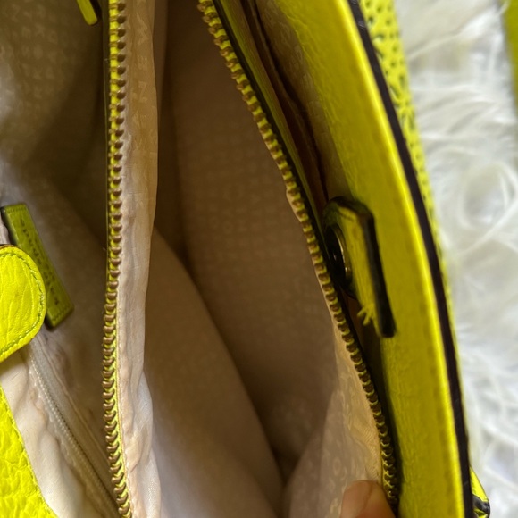 Kate Spade Perri Lane Romy Lime Green Bag! Pre-Loved - Picture 11 of 16